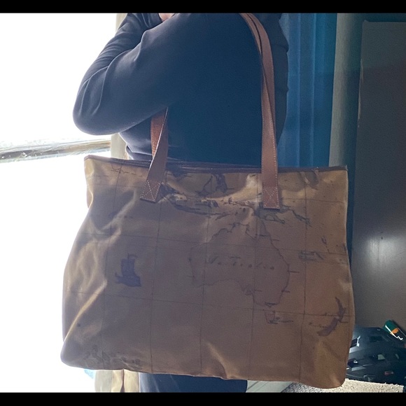 Authentic Alviero Martini - Picture 3 of 13